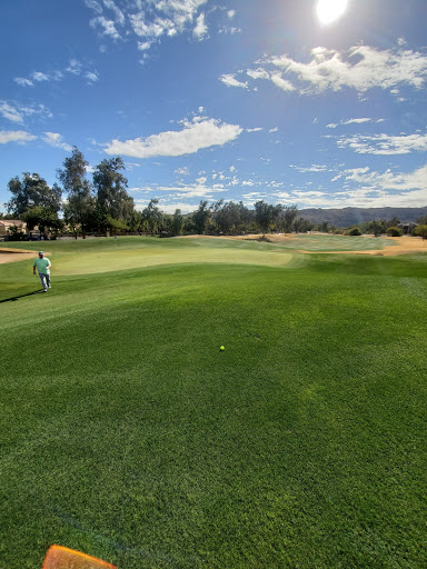 Phoenix Driving Ranges Seeking a golf driving range in Phoenix, AZ? Here’s a list of 17 ...